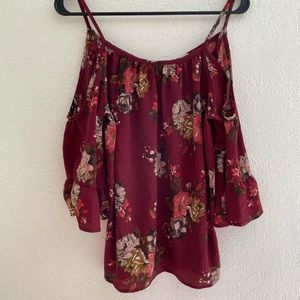 Flower top of the shoulder
